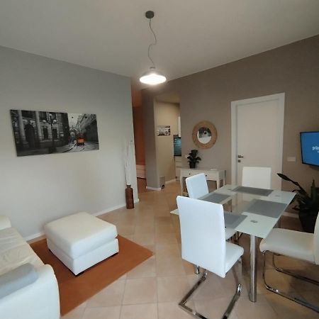 Milano Lodge Bussero Bagian luar foto