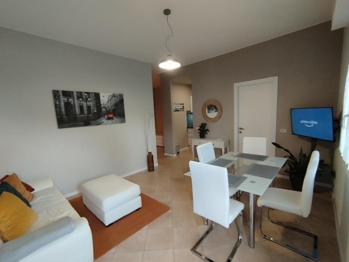 Milano Lodge Bussero Bagian luar foto